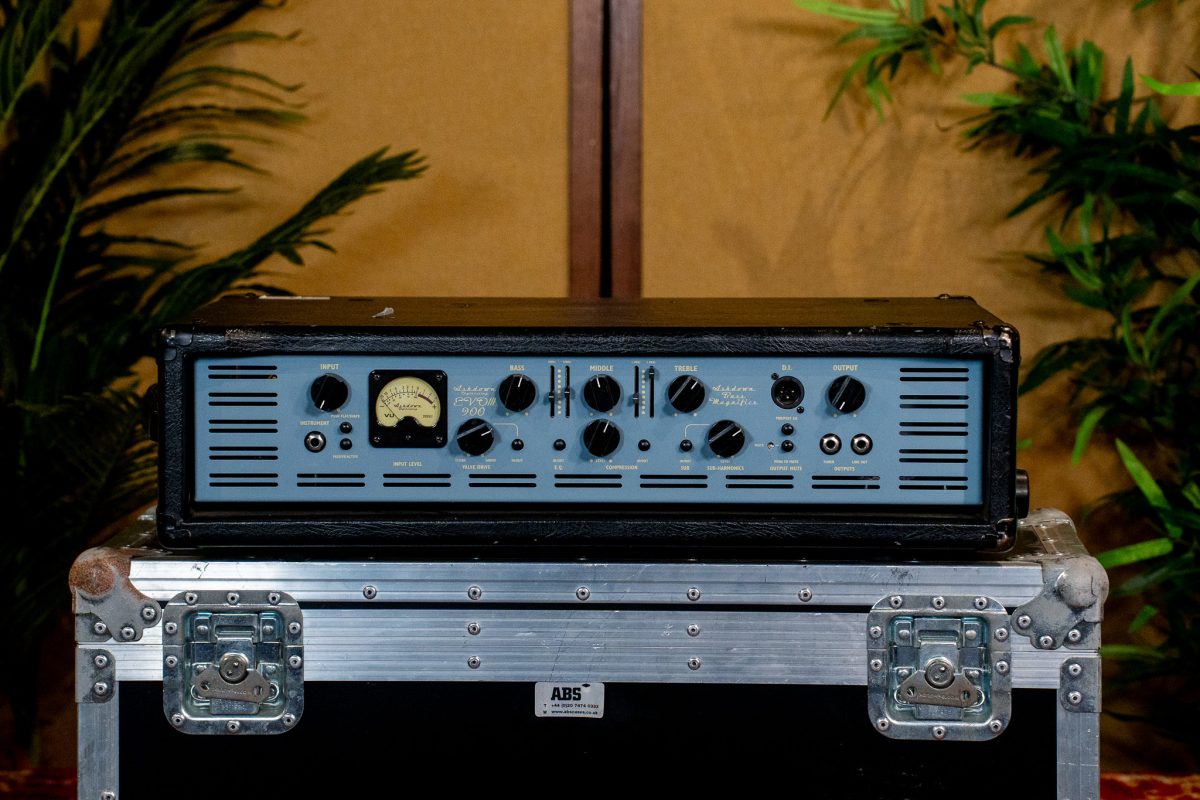 Ashdown EVO III 900